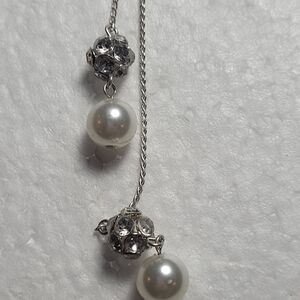 Kendra Scott Silver and White Pearl Necklace